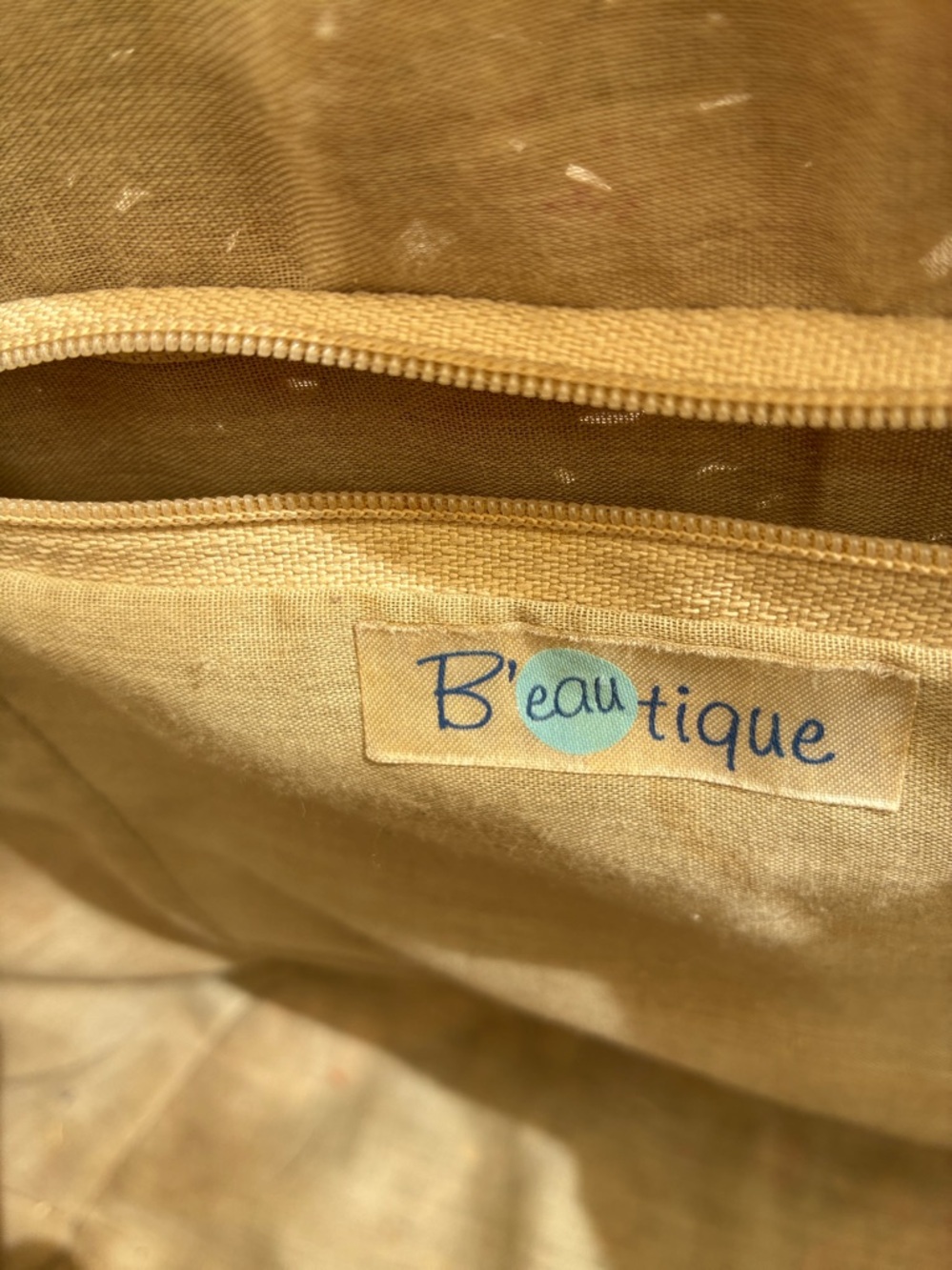 Beautify Beautique Vibrant Woven Tote Bag - Picture 8 of 8